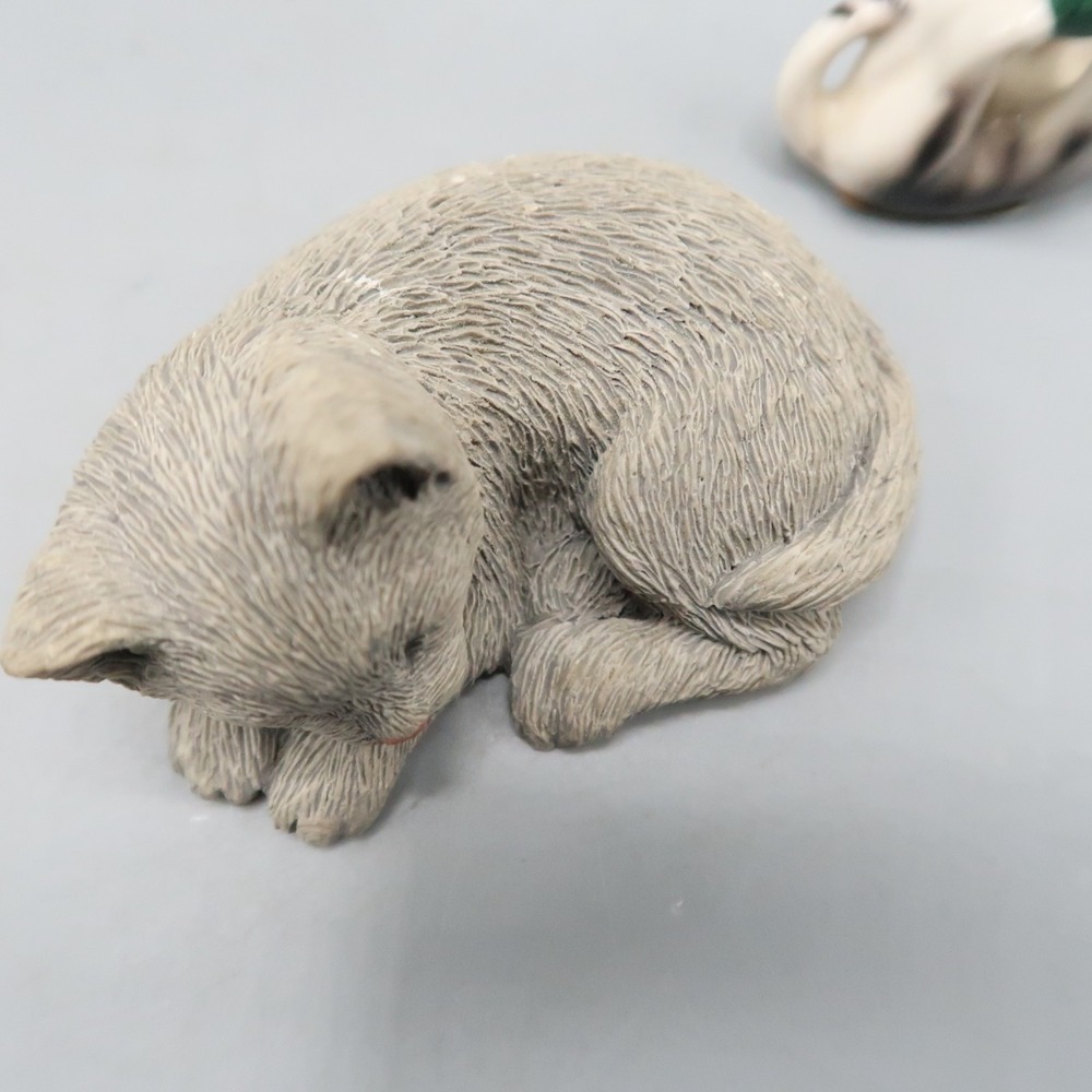 Lot of 3 Cocker Kitten Cat Figurine lot Sandcast Goebel Kitty Figures - Picture 5 of 9
